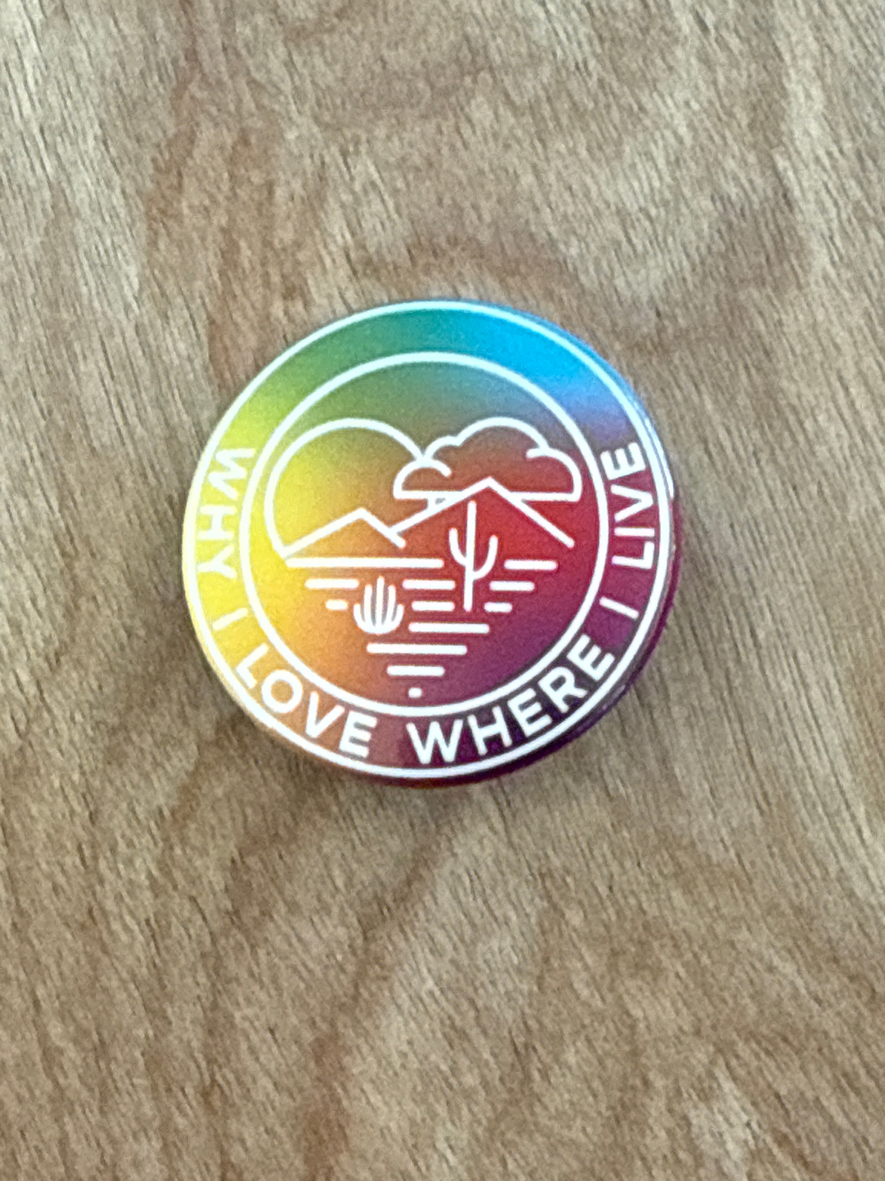 WILWIL Rainbow Button