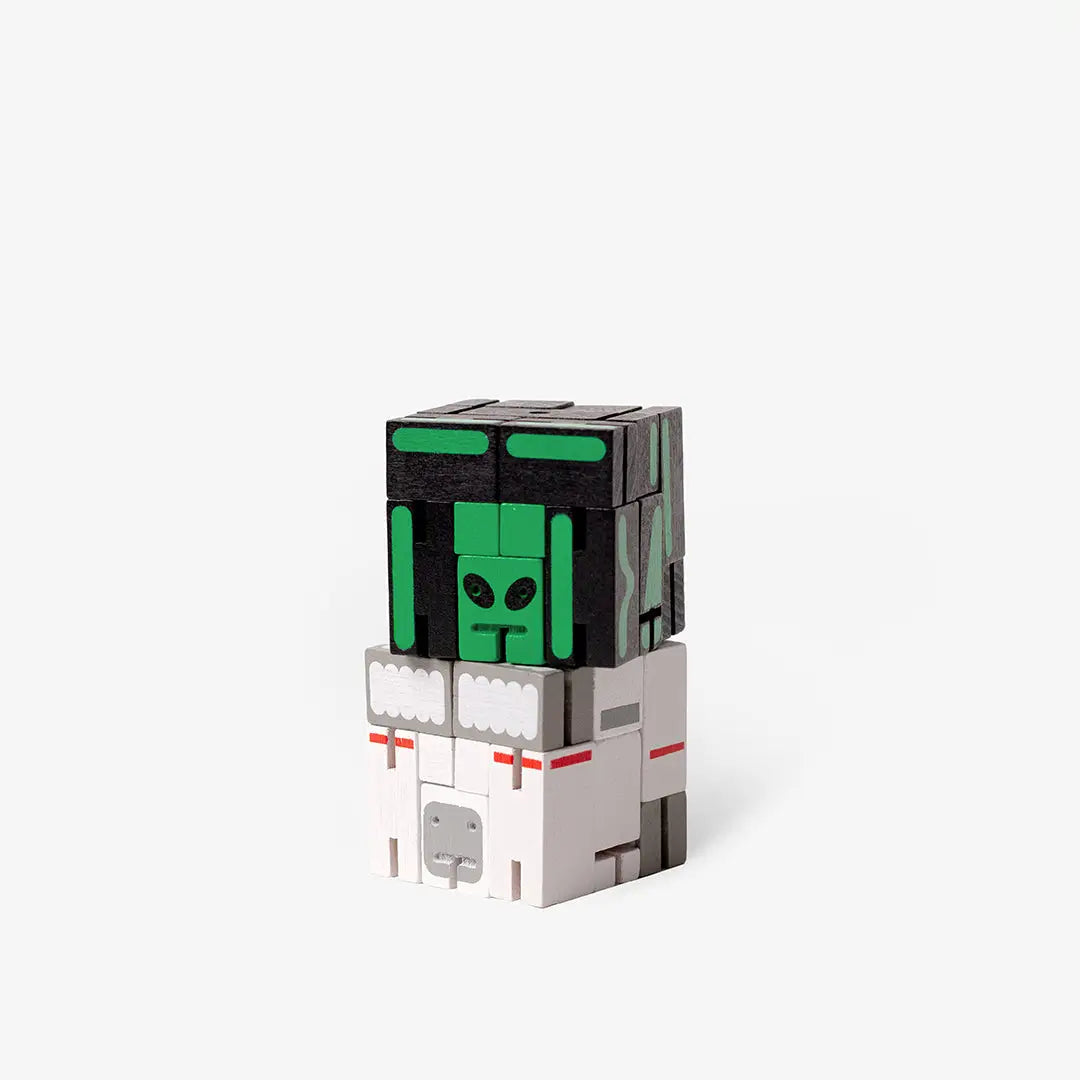 Cubebot - Best Friends in Space
